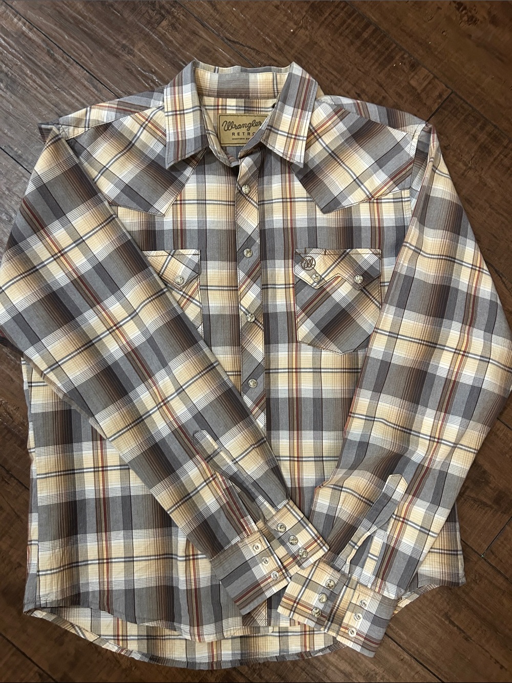 Wrangler Men's Cream, Gray & Brown Plaid Western Button-Down Shirt